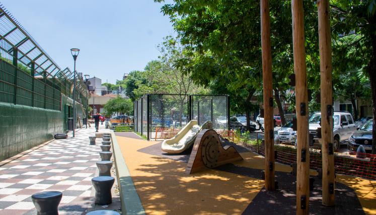 PLAZOLETA CABALLITO